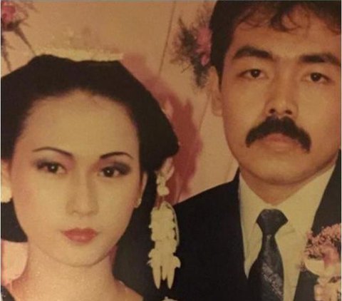 8 Vintage Photos of Inul Daratista & Adam Suseno's Wedding, Only Costing Rp500 Thousand This Luxurious