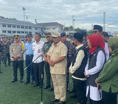 Prabowo Lepas KRI dr Radjiman Kirim Bantuan ke Gaza: Saudara akan Melewati Kawasan Laut Berbahaya