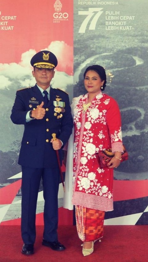 Deni Hasoloan perwira tinggi TNI AU berpangkat Marsekal Muda (Marsda) atau bintang dua.<br>