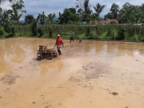 Jauh dari Gadget, Begini Keseruan Anak-anak di Kampung Pasir Gudang Cianjur Isi Waktu Luang