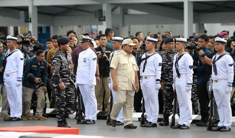 Pelepasan KRI dr. Radjiman ini dipimpin langsung oleh Menteri Pertahanan Prabowo Subianto.