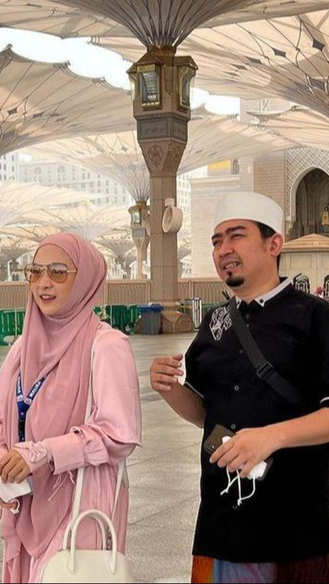 Bergeming Disindir Riya, Ustaz Solmed Kutip Ayat Soal Pilihannya Perlihatkan Kekayaan