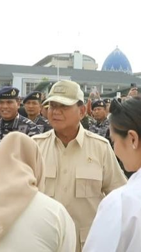 Prabowo Lepas KRI Radjiman Berlayar Jalankan Misi Kemanusiaan ke Palestina