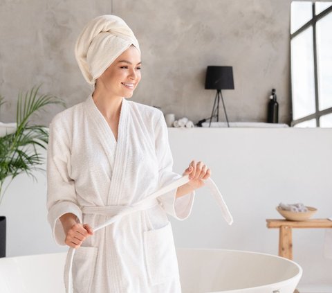 5 Tips to Make Bathing More Mindful and Relaxing