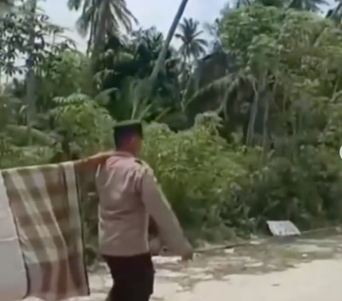 Viral Bripka Heru Menandu Ibu Melahirkan Sejauh 3 Kilometer, Aksi Herioknya Curi Perhatian