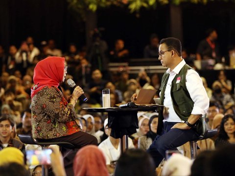 Relaxed Style of 'Desak Anies Baswedan' in the Capital City