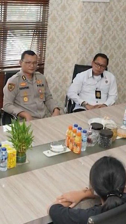 Jenderal Polisi Panggil Dua ABG Wanita Duel Pakai Celurit ke Ruang Kerja