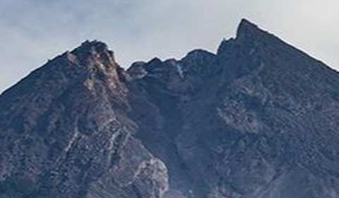 Agus menerangkan saat ini kondisi Gunung Merapi secara visual berkabut. 