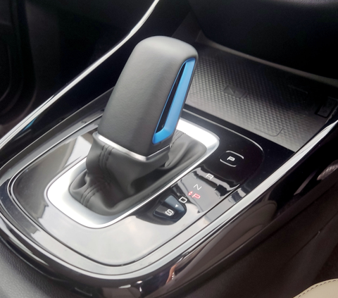 New Wuling Almaz RS Pro Hybrid: SUV Hybrid Terjangkau dengan Tiga Mode Hybrid Unggulan