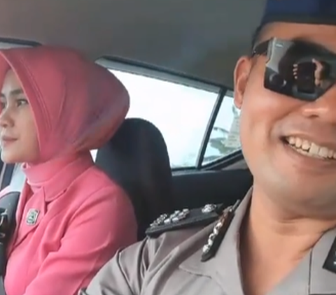 Disopiri Sang Istri, Sikap Polisi ini di Dalam Mobil Ramai Jadi Sorotan