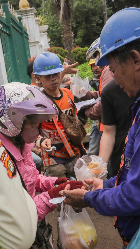 FOTO: Pekerja Sektor Informal Masih Mendominasi Tenaga Kerja di Indonesia