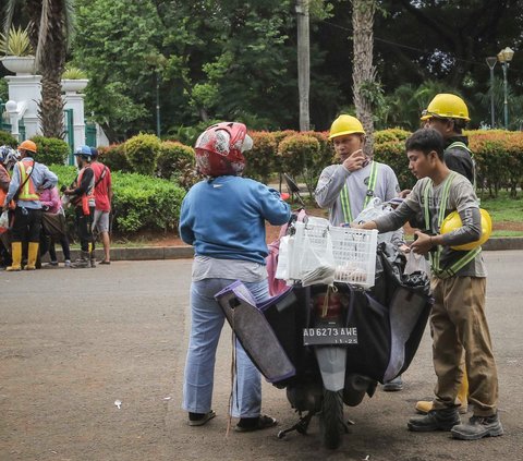 FOTO: Pekerja Sektor Informal Masih Mendominasi Tenaga Kerja di Indonesia