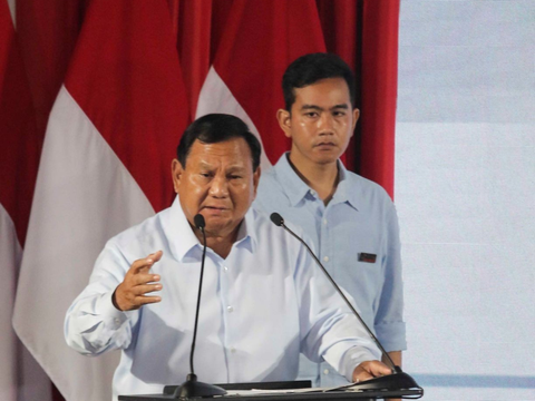 Bending Prabowo-Gibran, Ganjar-Mahfud's Electability Tops in IPE Survey