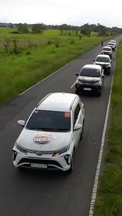 Daihatsu Terios 7 Wonders Eksplorasi Keindahan Alam dan Kekayaan Tradisi Halmahera Barat<br>