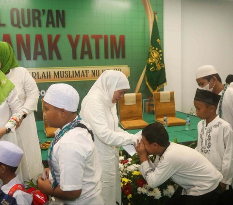 FOTO: Momen Khofifah Santuni Ratusan Anak Yatim Jelang Harlah ke-78 Muslimat NU di GBK