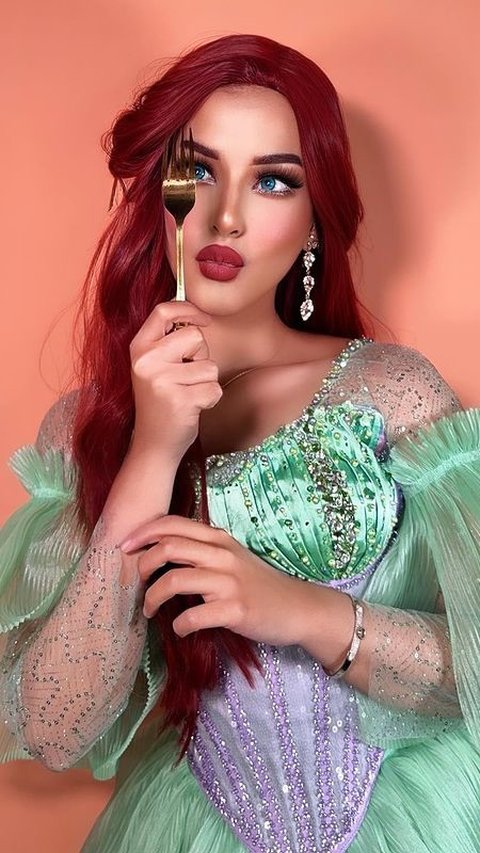 Film Little Mermaid juga jadi inspirasi Tasya untuk merecreate make up Ariel si tokoh utama. Rambutnya yang pada saat itu berwarna merah sangat cocok dengan sosok Ariel.