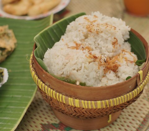 Delicious and Fragrant Lime Leaf Rice Recipe, Increases Appetite