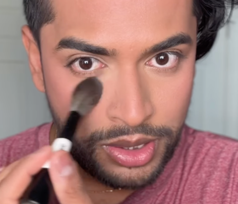 To Avoid Buying the Wrong One, Know the Difference Between Setting Powder and Finishing Powder