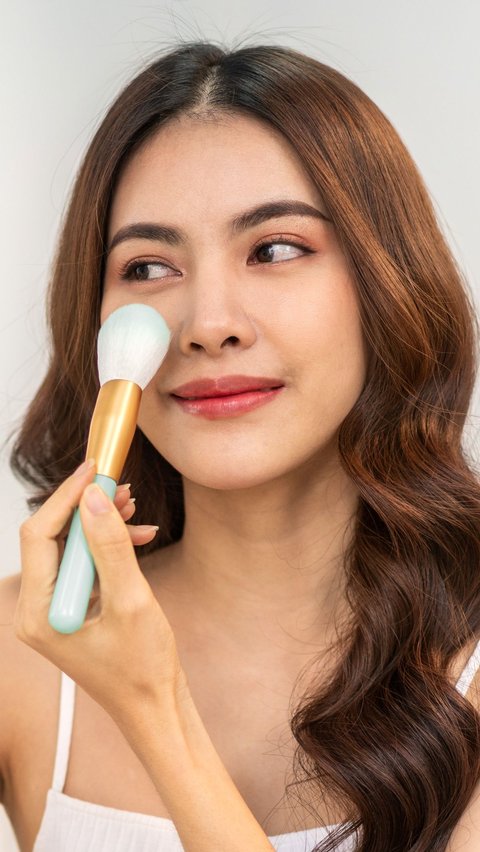 Alat Makeup Harus Diganti Rutin Walau Bersih, Cari Tahu Masa Berlakunya