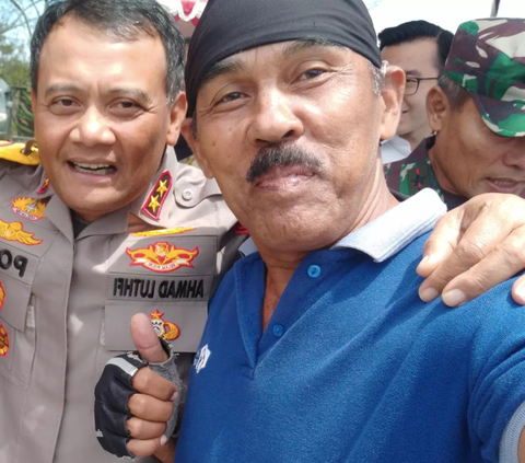 Memasuki Tahun 2024, Kopral Bagyo Foto Bareng Irjen Ahmad Luthfi Sambil Tersenyum 'Semoga Pak Luthfi Berkenan Berkumis Walau Sehelai'