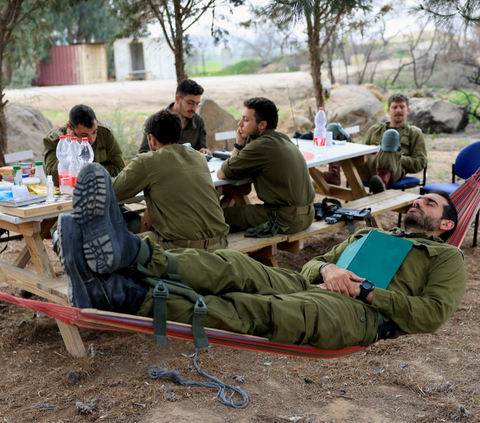 Tentara Israel Culik Bayi Palestina dari Jalur Gaza Setelah Orang Tuanya Tewas Akibat Serangan Bom
