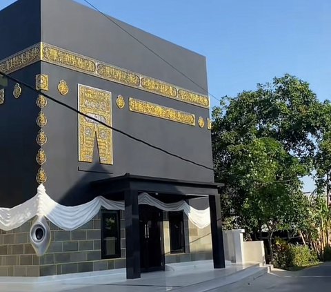 Viral Masjid di Jepara Bentuknya Mirip Ka'bah, Begini Penampakannya yang Curi Perhatian