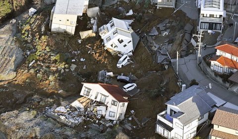 <b>20 Orang Tewas Akibat Gempa Jepang</b>