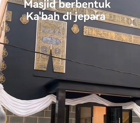 Viral Masjid di Jepara Bentuknya Mirip Ka'bah, Begini Penampakannya yang Curi Perhatian