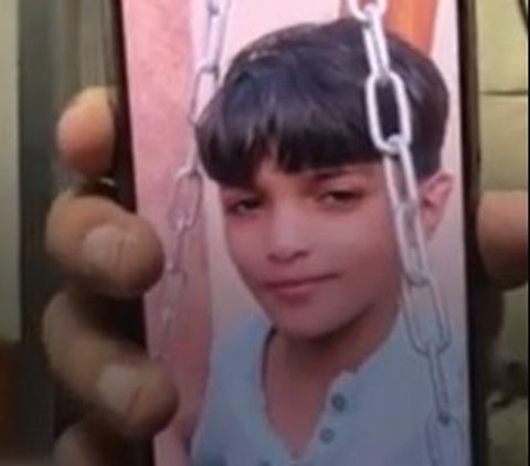 The Heartbreaking Story of a Gaza Boy Victim of Israeli Bombing: I Cry Every Time I See My Own Face