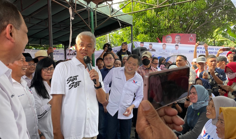 Ganjar memperkenalkan program KTP sakti yang akan dijalani bila terpilih menjadi presiden. <br><br>