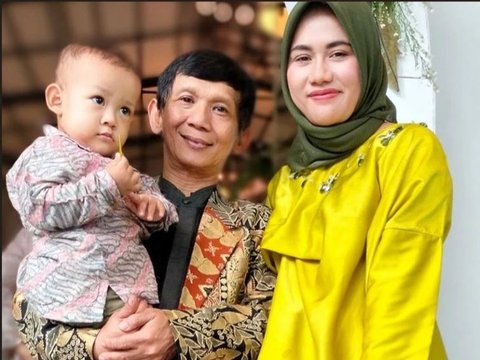 Keluarga Harmonis! Lama Tak Terdengar Kabarnya, ini Potret Terbaru Pelawak Ginanjar 'Empat Sekawan' Bersama Istri dan Anak