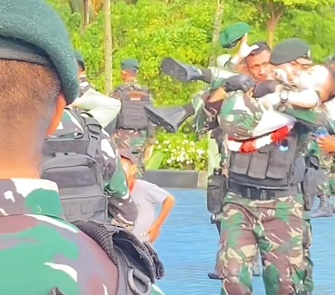 Momen Haru TNI yang Lama Bertugas di Papua Kembali Pulang, Anak Tak Mau Digendong hingga Nangis saat Bertemu
