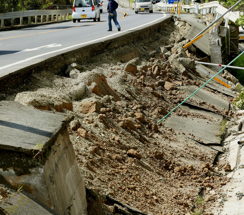Dampak Gempa Jepang: 32.500 Rumah Mati Listrik & Kereta Cepat Shinkansen Berhenti Beroperasi
