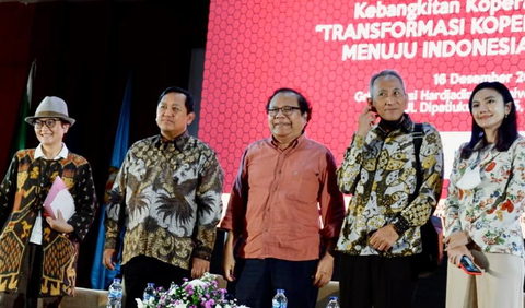 Rizal Ramli pernah menjadi Menteri Koordinator Bidang Perekonomian dan Menteri Keuangan era pemerintahan presiden Abdurrahman Wahid (Gus Dur).<br>