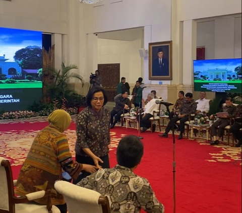 Jokowi Jawab Isu Menterinya Mundur dari Kabinet: Namanya Bulan Politik