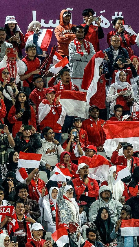 FOTO: Momen Suporter Diaspora Indonesia Penuhi Stadion Saat Pasukan Garuda Habisi Vietnam di Piala Asia 2023