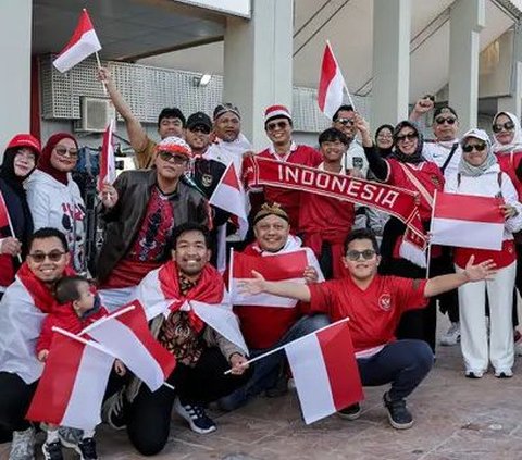 FOTO: Momen Suporter Diaspora Indonesia Penuhi Stadion Saat Pasukan Garuda Habisi Vietnam di Piala Asia 2023