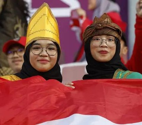 FOTO: Momen Suporter Diaspora Indonesia Penuhi Stadion Saat Pasukan Garuda Habisi Vietnam di Piala Asia 2023