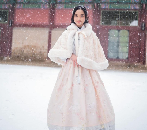 Potret Lyodra Pakai Hanbok di Korea Selatan, Cantik dengan Vibes ala Putri Kerajaan