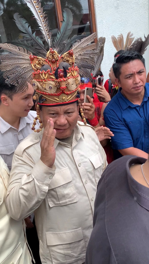 Prabowo Dukung Suku Dayak Dipermudah Masuk TNI-Polri