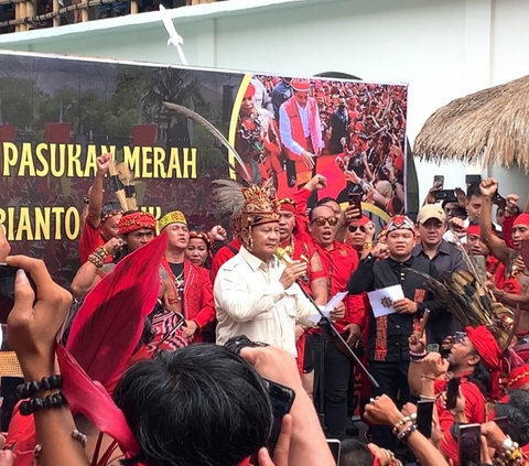 Prabowo Dukung Suku Dayak Dipermudah Masuk TNI-Polri