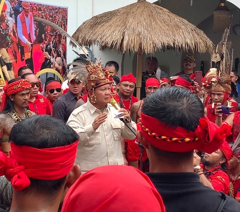 Prabowo Dukung Suku Dayak Dipermudah Masuk TNI-Polri