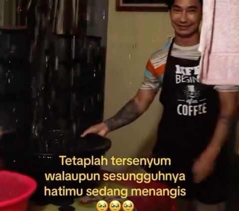 Masih Ingat dengan Chef Eddy Siswanto yang Dikeluarkan dari Masterchef? Ini Penampakan Rumahnya yang Viral Usai Plafon Jebol