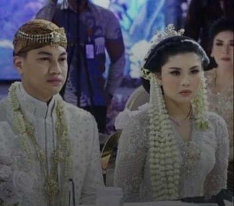 Debby Pramestya merupakan istri dari Iptu Nurul Farouq Fadillah. Keduanya telah melangsungkan pernikahan pada Minggu (2/7/2023) lalu.<br>