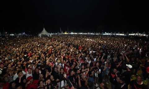 Momen Ganjar Hadiri Pesta Rakyat di Bali, Ribuan Warga Padati Lokasi Acara