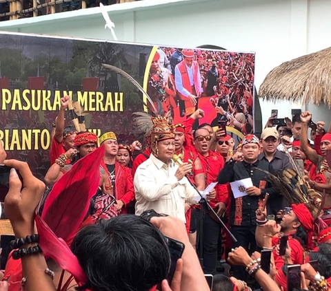 Prabowo-Gibran Janji Beri Kepastian Hukum untuk Ojek dan Taksi Online