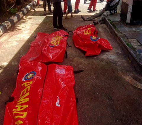 Tembok SPBU Setinggi 2 Meter  di Tebet Roboh: Ayah, Ibu dan Anak Tewas di Tempat