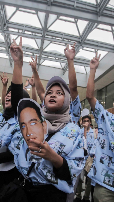 FOTO: Kaum Milenial Pendukung Capres dan Cawapres Mendominasi Jelang Debat Keempat Pilpres 2024