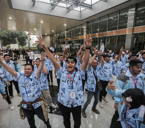 FOTO: Kaum Milenial Pendukung Capres dan Cawapres Mendominasi Jelang Debat Keempat Pilpres 2024