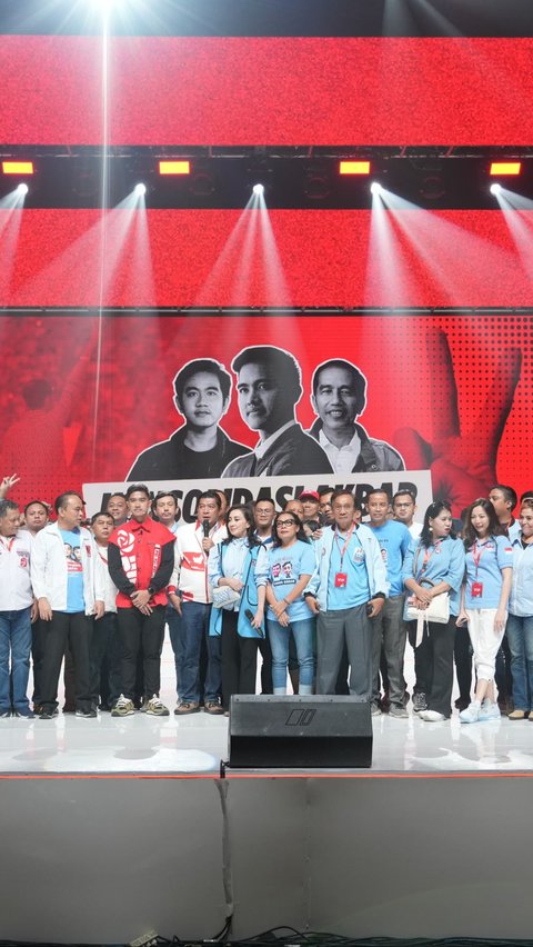 Ratusan Relawan Jokowi Deklarasi Dukung PSI dan Gibran, Ketum Projo Hadir
